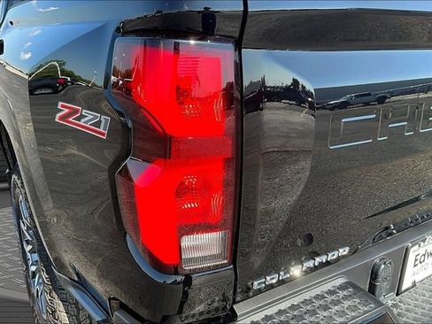 Used 2026 Chevrolet Colorado Z71 AWD/4WD image 23