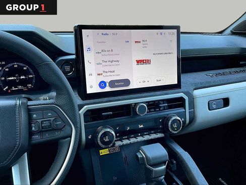Used 2025 Toyota Tacoma Limited AWD/4WD image 7