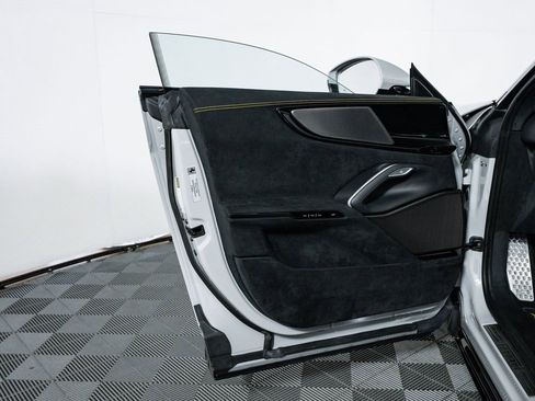 Certified 2025 Ferrari Purosangue image 16