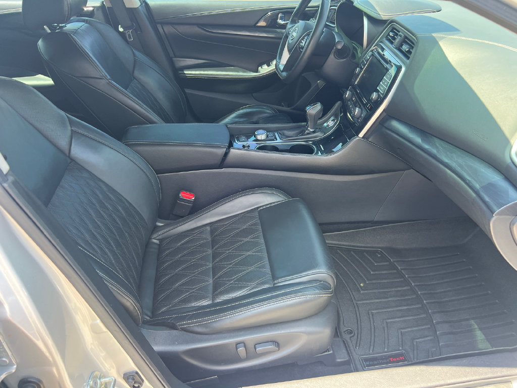 Used 2023 Nissan Maxima Platinum w/ Sport Mat Group FWD image 14