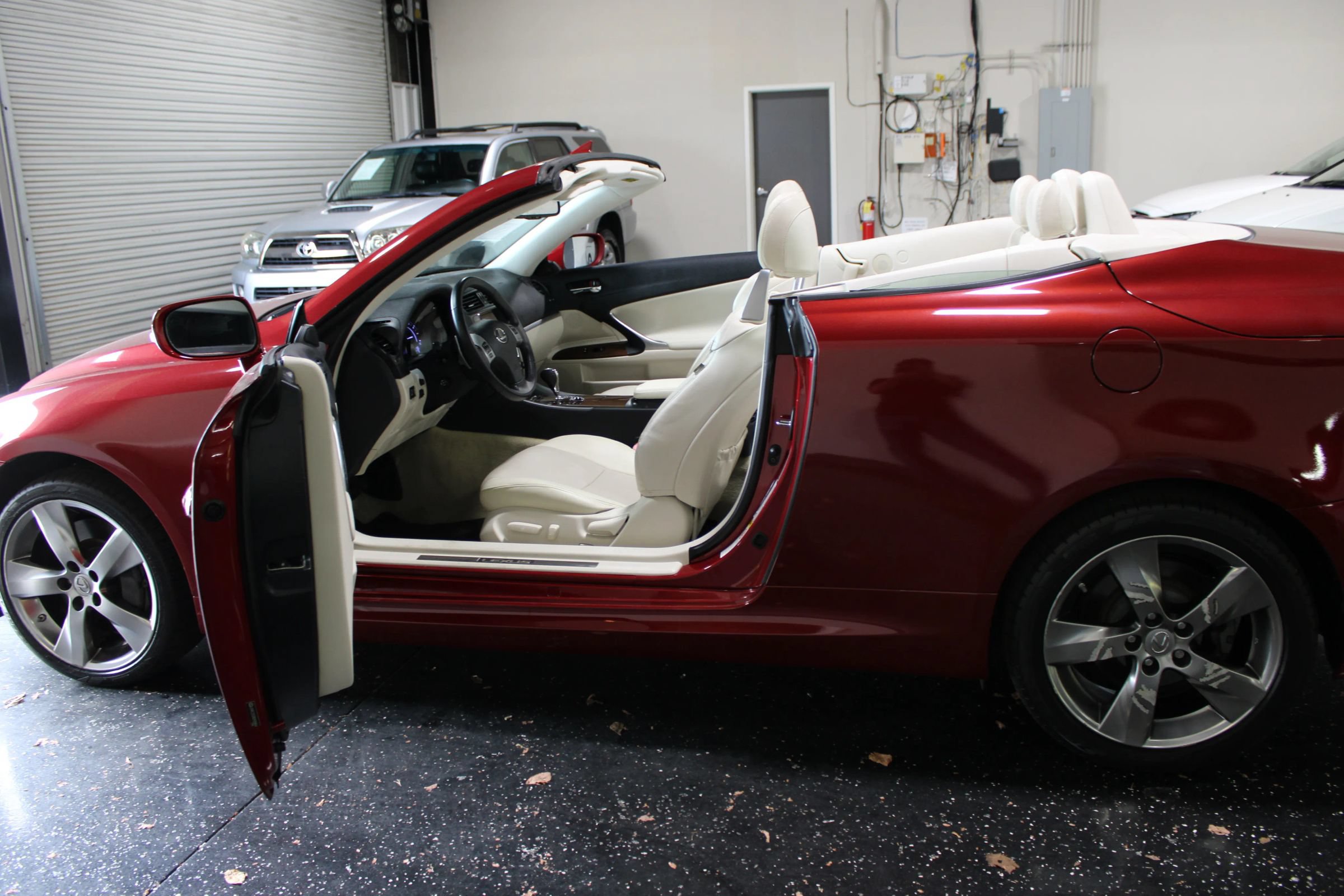 Used 2011 Lexus IS 350C RWD image 39