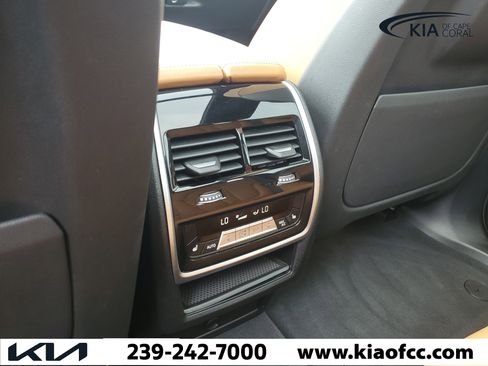 Used 2021 BMW X5 xDrive40i w/ Convenience Package AWD/4WD image 17