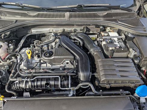 Used 2025 Volkswagen Jetta Sport image 33