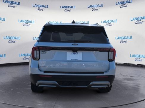 New 2026 Ford Explorer Platinum image 8