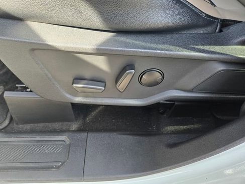 Used 2023 Ford Bronco Wildtrak image 12