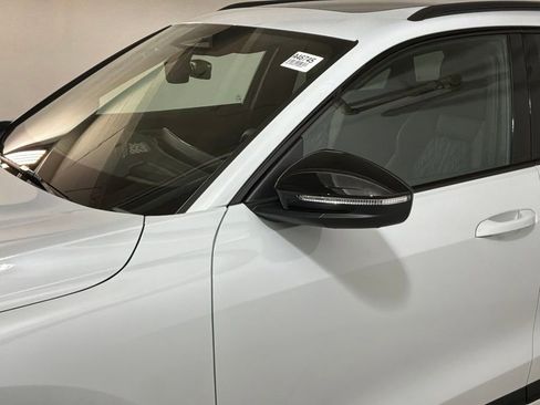 New 2026 Audi SQ5 Premium Plus image 25