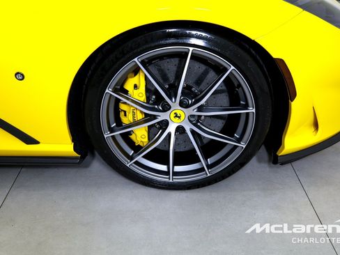 Used 2023 Ferrari 812 GTS RWD image 30