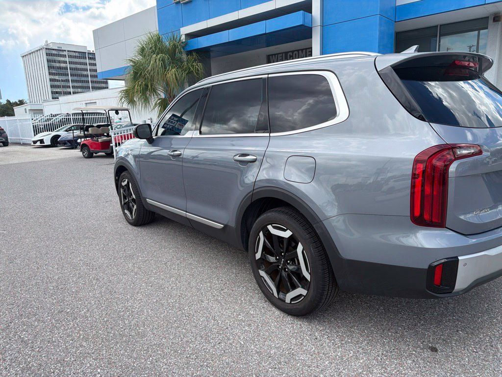 Used 2024 Kia Telluride S w/ S Sunroof Package AWD/4WD image 6