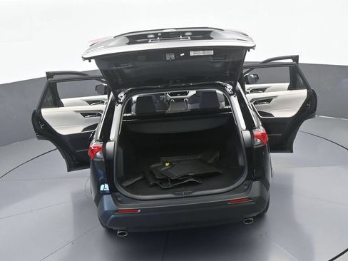 Used 2025 Toyota RAV4 XLE w/ Convenience Package FWD image 64