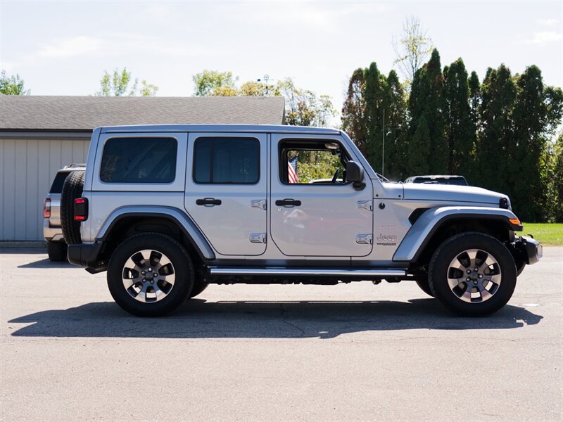 Used 2019 Jeep Wrangler Unlimited Sahara AWD/4WD image 4