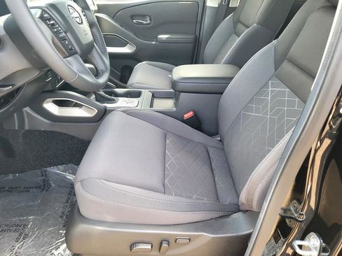 New 2026 Nissan Frontier SV w/ All-Weather Content Package AWD/4WD image 11