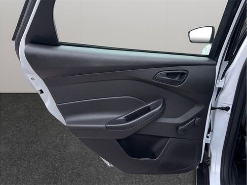 Used 2016 Ford Focus S image 27