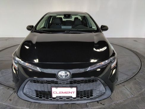 Used 2022 Toyota Corolla LE image 3