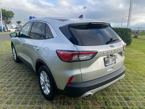 Used 2020 Ford Escape SE FWD image 23