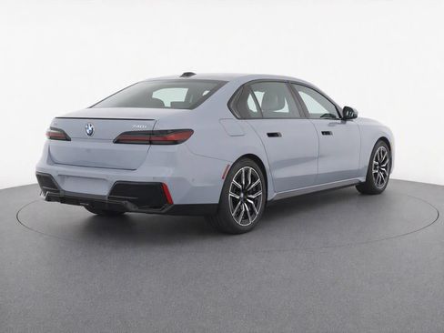 Used 2026 BMW 740i xDrive AWD/4WD image 33