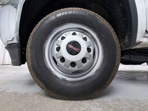 Used 2017 GMC Sierra 3500 4x4 Regular Cab w/ Sierra Convenience Package image 14