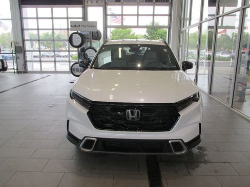 Used 2023 Honda CR-V Sport Touring image 2