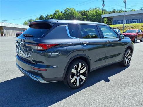Used 2025 Mitsubishi Outlander SE AWD/4WD image 5