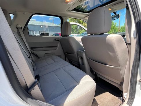 Used 2010 Ford Escape XLT AWD/4WD image 11