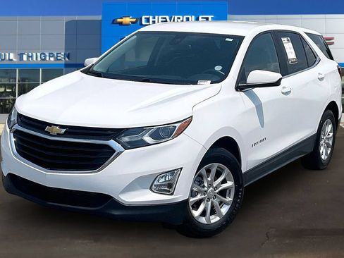 Used 2021 Chevrolet Equinox LT w/ Driver Convenience Package FWD image 3