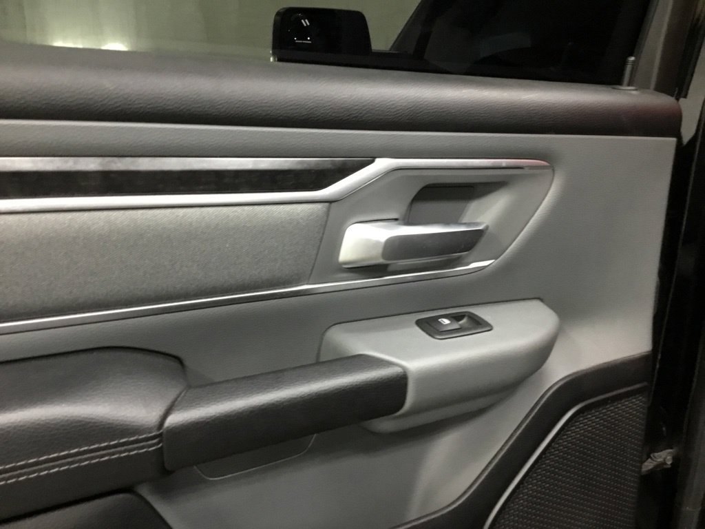 Used 2020 RAM 1500 Big Horn AWD/4WD image 13