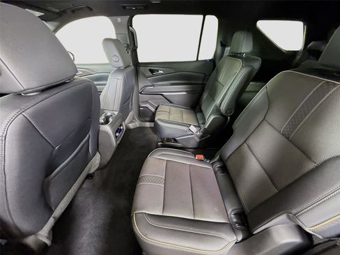 Used 2026 Chevrolet Traverse High Country AWD/4WD image 24