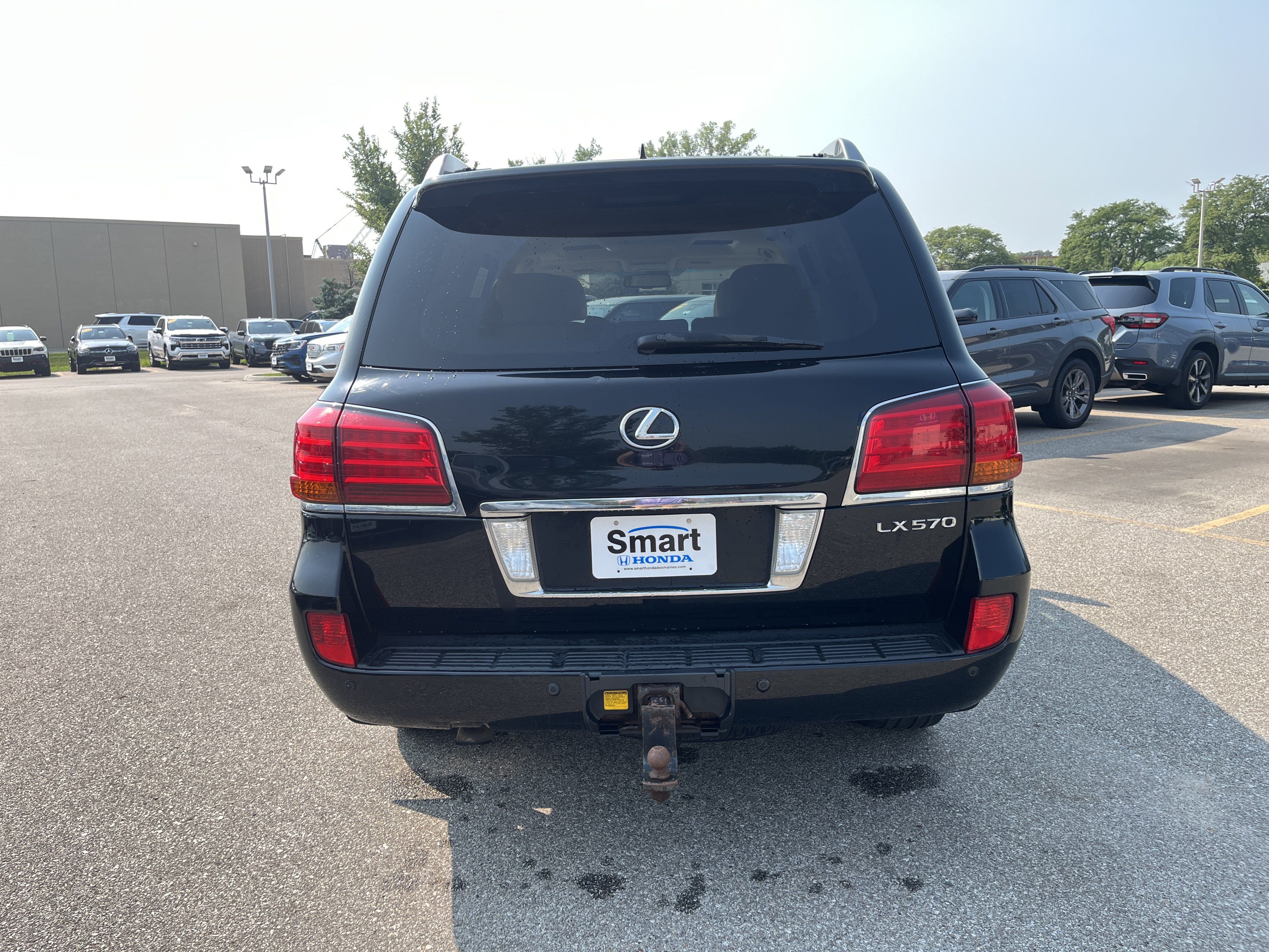 Used 2011 Lexus LX 570 4WD w/ Luxury Pkg image 10