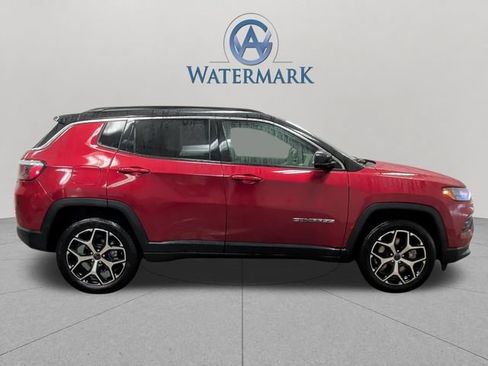 Used 2025 Jeep Compass Limited AWD/4WD image 7