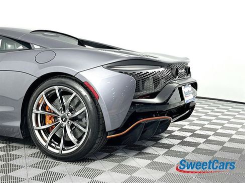 Used 2024 McLaren Artura image 43