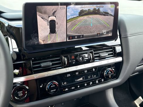 New 2026 Nissan Pathfinder SL FWD image 6