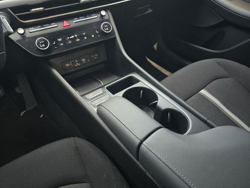 Used 2024 Hyundai Sonata SEL FWD image 16