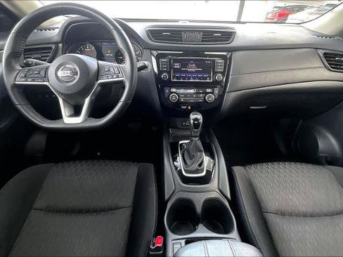 Certified 2019 Nissan Rogue SV image 15