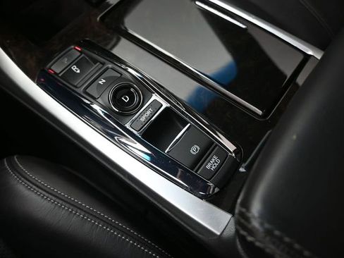 Used 2018 Acura RLX w/ Technology Package FWD image 4
