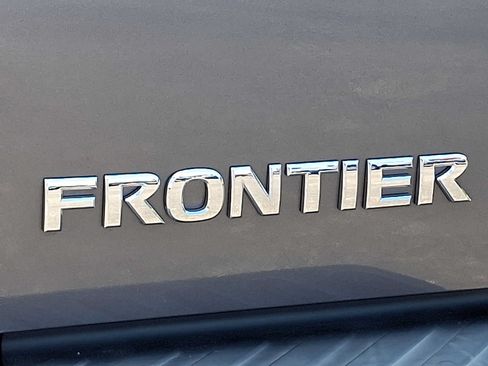 Used 2020 Nissan Frontier SV AWD/4WD image 30