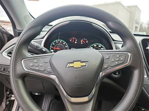Used 2024 Chevrolet Malibu LT image 18
