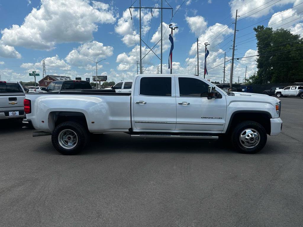 Used 2019 GMC Sierra 3500 Denali w/ Duramax Plus Package AWD/4WD image 5