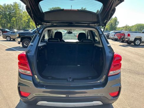 Used 2019 Chevrolet Trax LT w/ LT Convenience Package FWD image 15