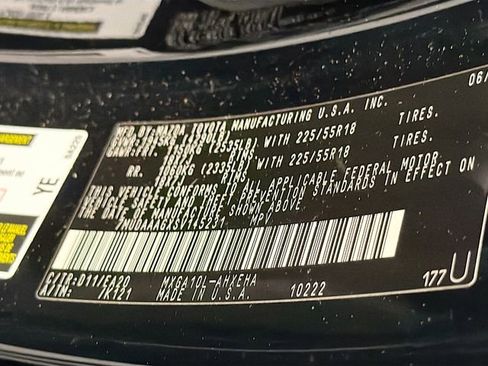 Used 2025 Toyota Corolla Cross XLE image 31