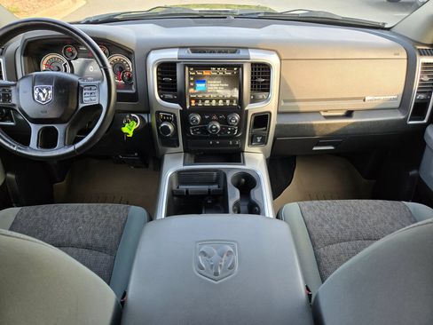 Used 2017 RAM 1500 Big Horn RWD image 10