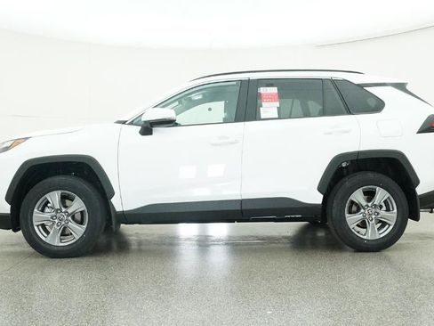 New 2025 Toyota RAV4 XLE image 27