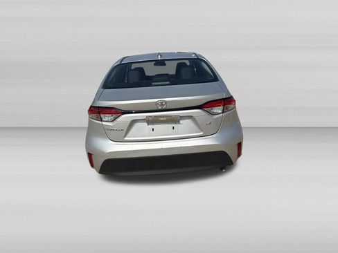 Used 2025 Toyota Corolla LE FWD image 6