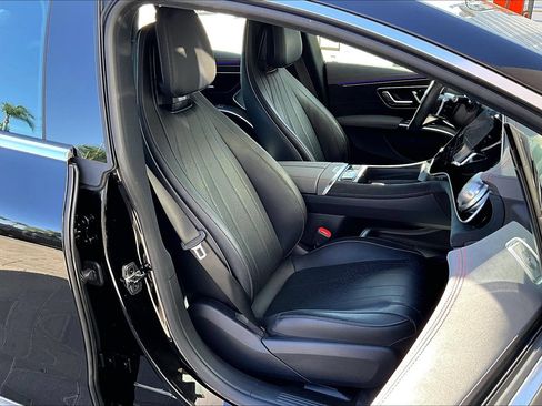 Used 2023 Mercedes-Benz EQS 580 4MATIC Sedan w/ Exclusive Trim Package image 7
