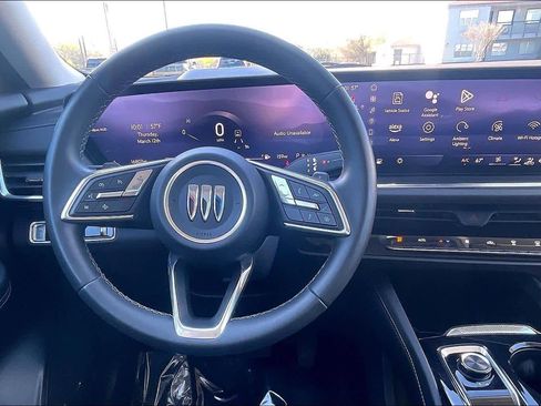 Used 2025 Buick Envision Preferred image 6