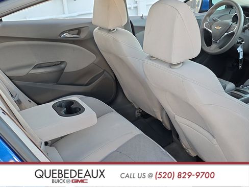 Used 2018 Chevrolet Cruze LT FWD image 23