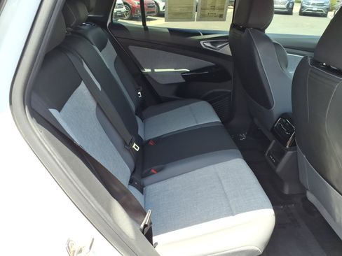 Certified 2023 Volkswagen ID.4 Pro RWD image 13