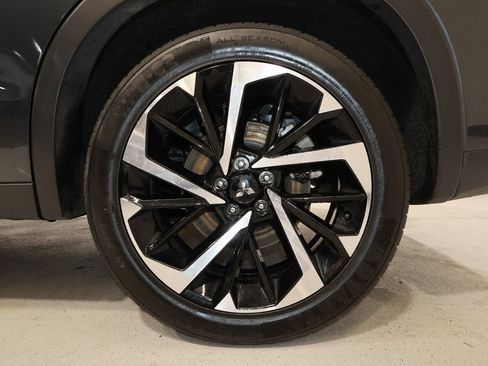 Used 2024 Mitsubishi Outlander SE image 34