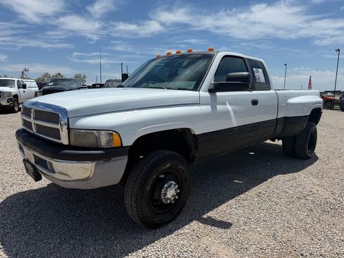 Used 1997 Dodge Ram 3500 Truck 4x4 Club Cab image 4