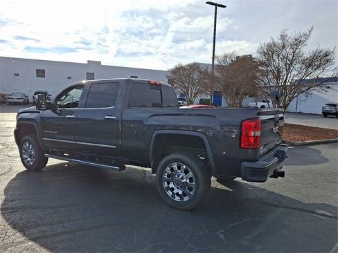 Used 2016 GMC Sierra 2500 Denali w/ Duramax Plus Package image 5