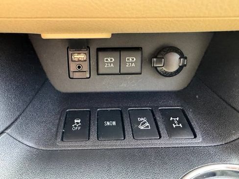 Used 2018 Toyota Highlander Limited Platinum AWD/4WD image 38