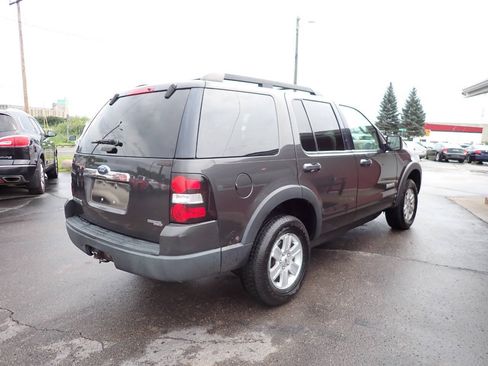 Used 2007 Ford Explorer XLT AWD/4WD image 6